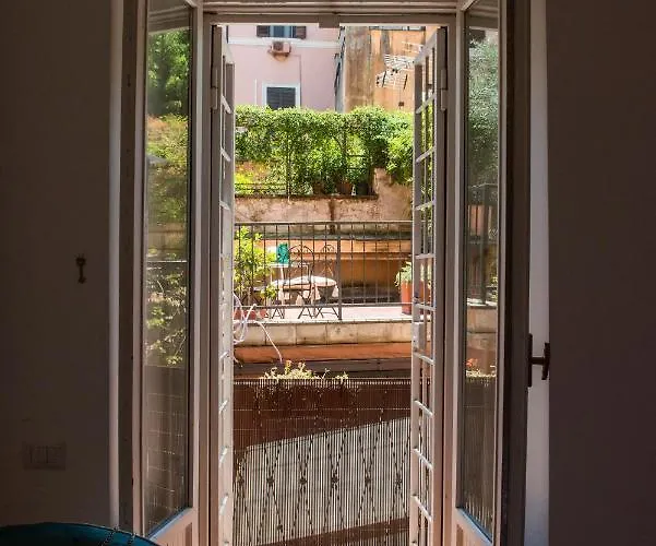 Apartment Colosseum, Monti, New Corithian House Up To 6 People Rome