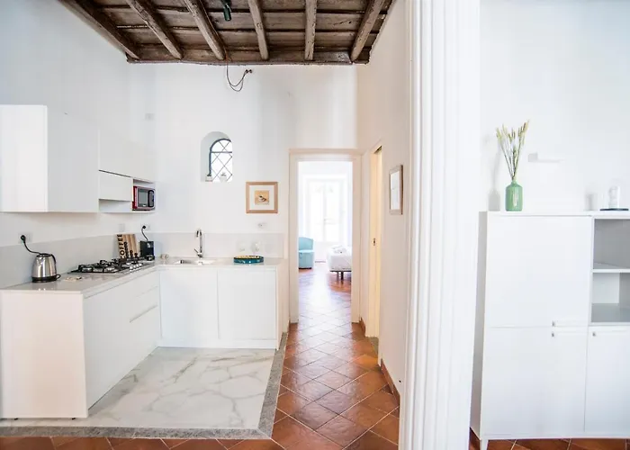 Colosseum, Monti, New Corithian House Up To 6 People *